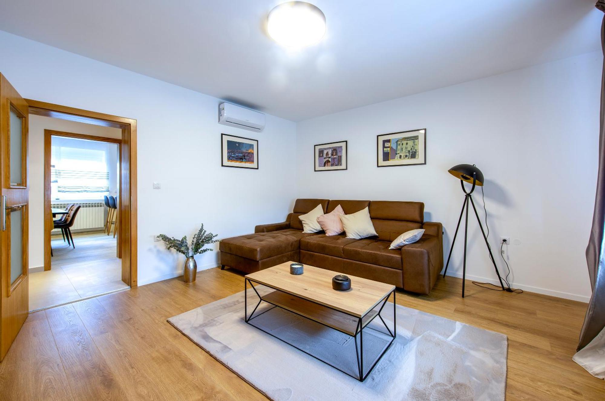 Mir 1954 Apartman Varasd
